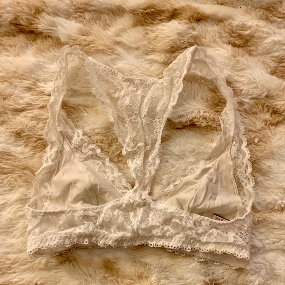 Victoria’s Secret lace bralette - Picture 2 of 2